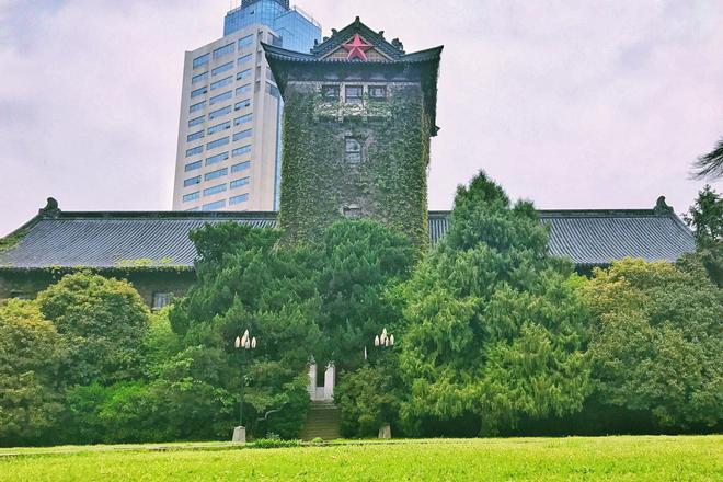2025中国大学排名公布：哈工大未前十北大仅第三第一实至名归(图3)